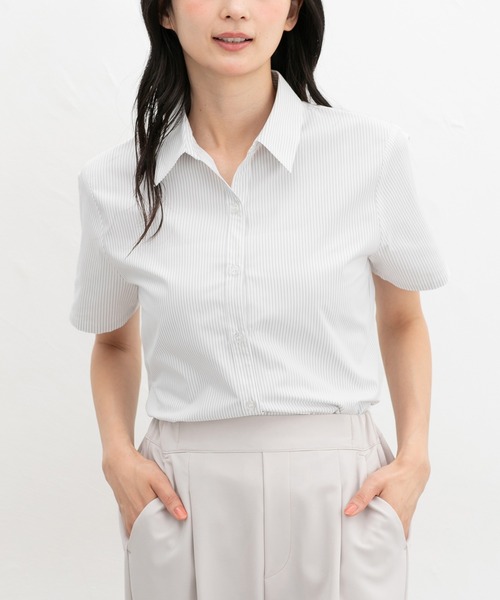 Honeys（ハニーズ）の「【らくらくアイロン】らくらく半袖スキッパーシャツ（ビジネスシャツ・レディース・グレー系その他/サックスブルー/ブルー系その他3/ホワイト系その他/ホワイト/ホワイト×グレー・3L/L/LL/M/S）」の3枚目の写真