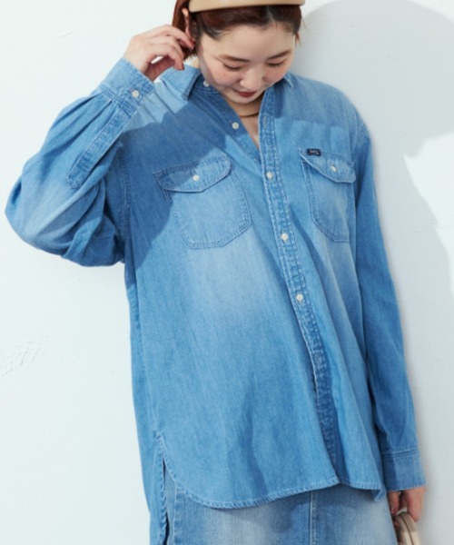 Lee（リー）の「Lee/リー ルーズデニムワークシャツ DUNGAREES 日よけにも◎（シャツ/ブラウス・レディース・ライトインディゴブルー/ブルー・MEDIUM）」の2枚目の写真