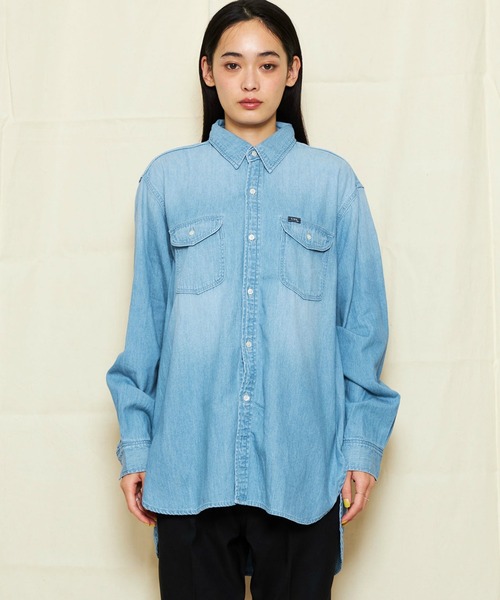 Lee（リー）の「Lee/リー ルーズデニムワークシャツ DUNGAREES 日よけにも◎（シャツ/ブラウス・レディース・ライトインディゴブルー/ブルー・MEDIUM）」の21枚目の写真