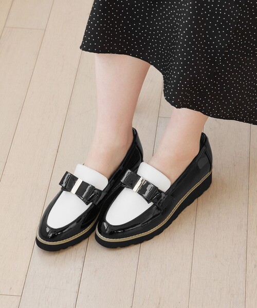 TOCCA(トッカ)の「NOBLE RIBBON LOAFER SHOES ローファー(パンプス・レディース・ブラック系/ブラック系5/シルバー系・35/37/39/38/36)」の11枚目の写真