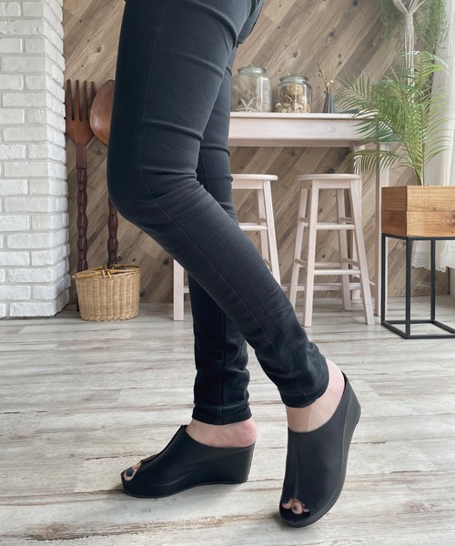 LUGG NAGG(ラグナグ)の「【addottona】【軽量】ウェッジサボ風ミュールサンダル(サンダル・レディース・シルバー/ブラック/ホワイト/ブロンズ/レオパード/ネイビー・LL/L/M/S)」の9枚目の写真
