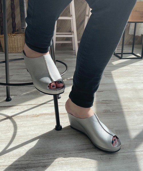 LUGG NAGG(ラグナグ)の「【addottona】【軽量】ウェッジサボ風ミュールサンダル(サンダル・レディース・シルバー/ブラック/ホワイト/ブロンズ/レオパード/ネイビー・LL/L/M/S)」の10枚目の写真
