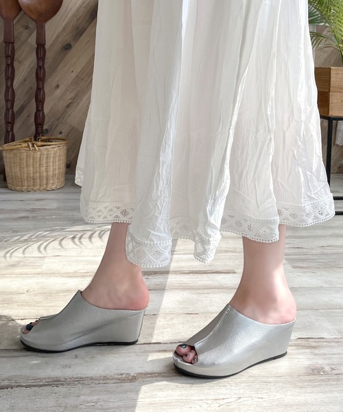 LUGG NAGG(ラグナグ)の「【addottona】【軽量】ウェッジサボ風ミュールサンダル(サンダル・レディース・シルバー/ブラック/ホワイト/ブロンズ/レオパード/ネイビー・LL/L/M/S)」の12枚目の写真