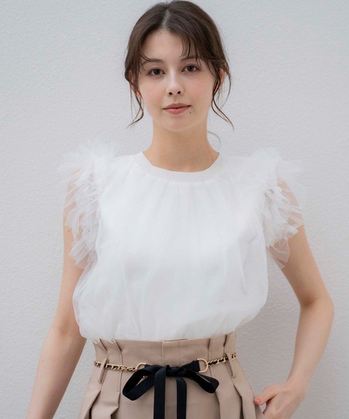 NOELA(ノエラ)の「チュール切り替えニット(ニット/セーター・レディース・オフホワイト/サックスブルー/ベージュ・フリー)」の4枚目の写真