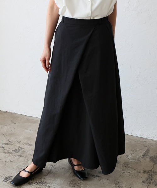 VitaFelice（ヴィータフェリーチェ）の「フロントタックスカート ラップスカート風（スカート・レディース・ホワイト/ブラック・FREE）」の4枚目の写真