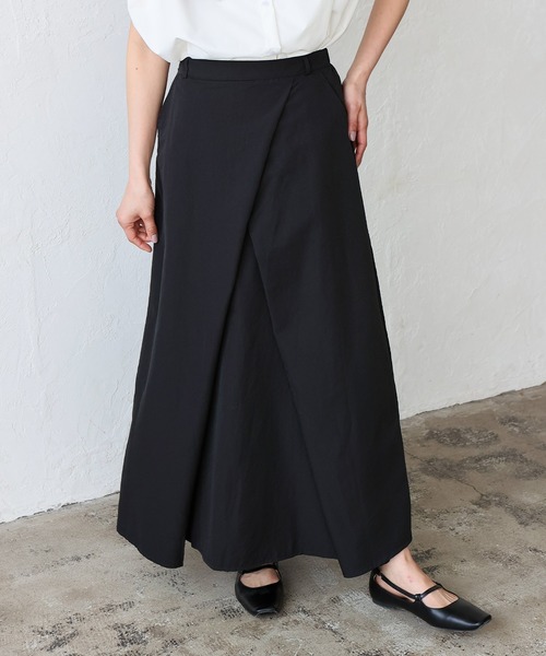 VitaFelice（ヴィータフェリーチェ）の「フロントタックスカート ラップスカート風（スカート・レディース・ホワイト/ブラック・FREE）」の6枚目の写真