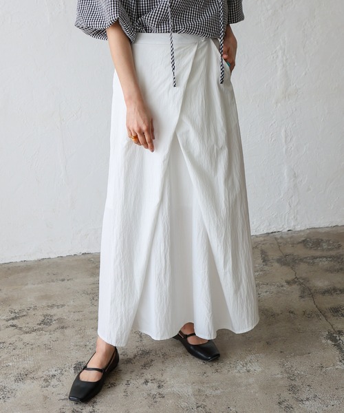 VitaFelice（ヴィータフェリーチェ）の「フロントタックスカート ラップスカート風（スカート・レディース・ホワイト/ブラック・FREE）」の18枚目の写真