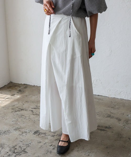 VitaFelice（ヴィータフェリーチェ）の「フロントタックスカート ラップスカート風（スカート・レディース・ホワイト/ブラック・FREE）」の19枚目の写真