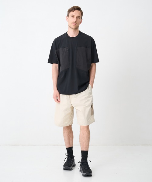 WHITE MOUNTAINEERING（ホワイトマウンテニアリング）の「【White Mountaineering / ホワイトマウンテニアリング】別注 STRETCHED HYBRID S/S TEE（Tシャツ/カットソー・メンズ・ブラック・1/2/3）」の18枚目の写真