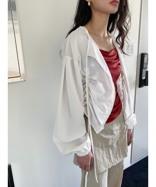 Didot.showroom（ディドット ショールーム）の「シャーリングウィンドブレーカーボレロ（ナイロンジャケット・レディース・アイボリー/ブラック・FREE）」の18枚目の写真