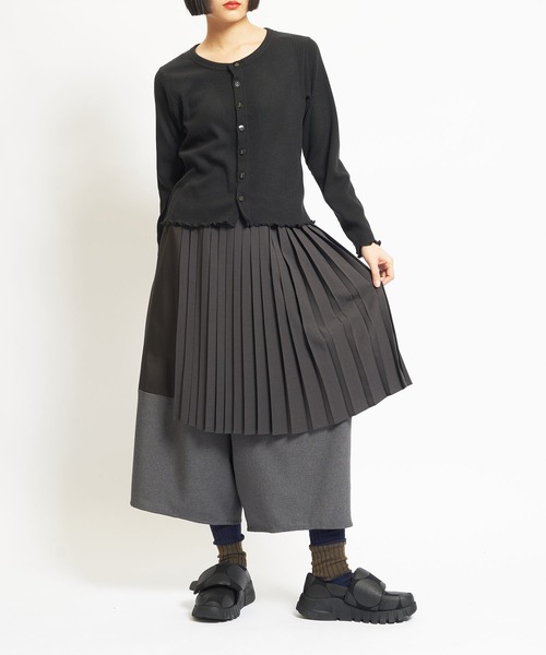 gomme（ゴム）の「エクセルツイル　プリーツパンツ（その他パンツ・レディース・ブラック/チャコールグレー・MEDIUM）」の4枚目の写真