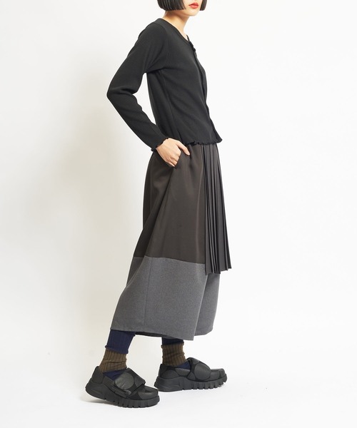 gomme（ゴム）の「エクセルツイル　プリーツパンツ（その他パンツ・レディース・ブラック/チャコールグレー・MEDIUM）」の6枚目の写真