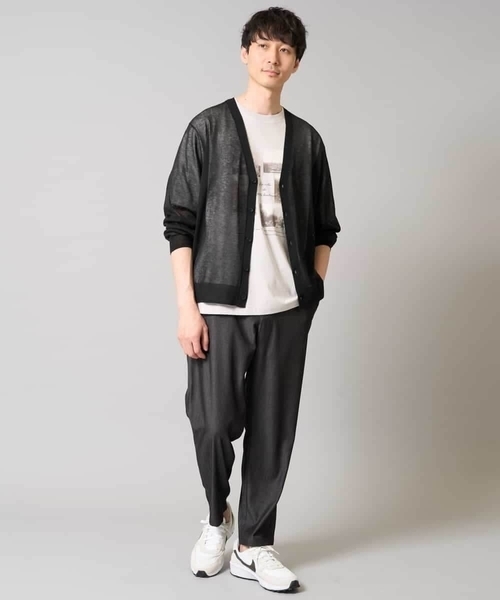 a.v.v（アーヴェヴェ）の「【洗濯機で洗える】サマーシアーニットカーディガン（カーディガン/ボレロ・メンズ・ブラック/ネイビー・46/48）」の7枚目の写真