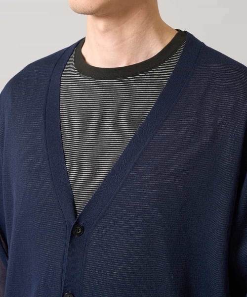 a.v.v（アーヴェヴェ）の「【洗濯機で洗える】サマーシアーニットカーディガン（カーディガン/ボレロ・メンズ・ブラック/ネイビー・46/48）」の18枚目の写真