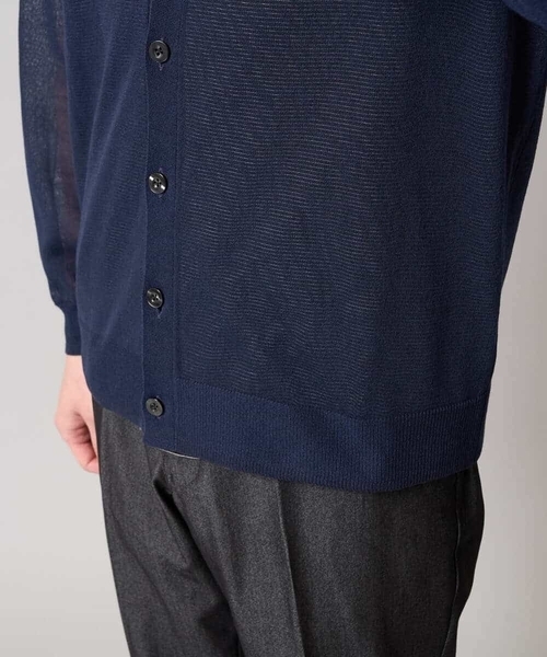 a.v.v（アーヴェヴェ）の「【洗濯機で洗える】サマーシアーニットカーディガン（カーディガン/ボレロ・メンズ・ブラック/ネイビー・46/48）」の20枚目の写真