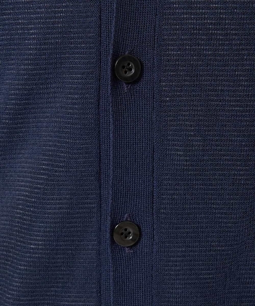 a.v.v（アーヴェヴェ）の「【洗濯機で洗える】サマーシアーニットカーディガン（カーディガン/ボレロ・メンズ・ブラック/ネイビー・46/48）」の21枚目の写真