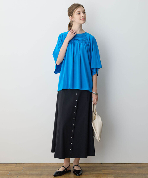 LE SOUK HOLIDAY(ルスークホリデー)の「【接触冷感】EASY ELEGANCEタックデザインプルオーバー(Tシャツ/カットソー・レディース・オフホワイト/ブルー/ブラック・M/L)」の17枚目の写真