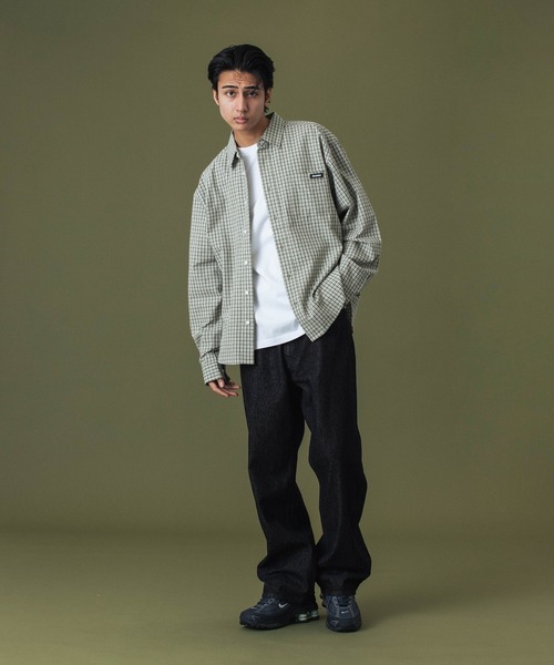 XLARGE(エクストララージ)の「OLD ENGLISH DENIM PANTS(デニムパンツ・メンズ・ブラック/ライトインディゴブルー・30inch/32inch/34inch/36inch)」の15枚目の写真