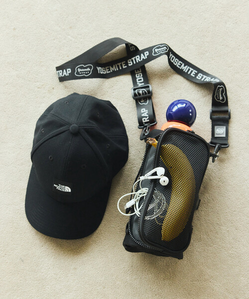 FREAK'S STORE(フリークスストア)の「YOSEMITE STRAP/ヨセミテストラップ BOTTLE ROLL 3WAY SHOULDER(ショルダーバッグ・メンズ・ブラック/チャコールグレー・ONE SIZE)」の5枚目の写真