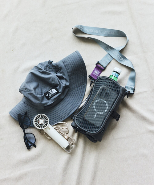 FREAK'S STORE(フリークスストア)の「YOSEMITE STRAP/ヨセミテストラップ BOTTLE ROLL 3WAY SHOULDER(ショルダーバッグ・メンズ・ブラック/チャコールグレー・ONE SIZE)」の10枚目の写真