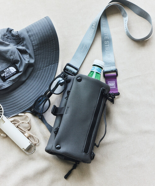 FREAK'S STORE(フリークスストア)の「YOSEMITE STRAP/ヨセミテストラップ BOTTLE ROLL 3WAY SHOULDER(ショルダーバッグ・メンズ・ブラック/チャコールグレー・ONE SIZE)」の14枚目の写真