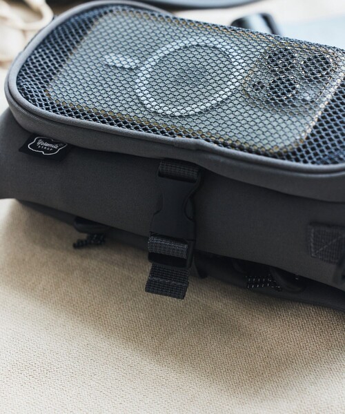 FREAK'S STORE（フリークスストア）の「YOSEMITE STRAP/ヨセミテストラップ BOTTLE ROLL 3WAY SHOULDER（ショルダーバッグ・メンズ・ブラック/チャコールグレー・ONE SIZE）」の21枚目の写真