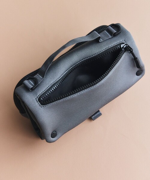 FREAK'S STORE（フリークスストア）の「YOSEMITE STRAP/ヨセミテストラップ BOTTLE ROLL 3WAY SHOULDER（ショルダーバッグ・メンズ・ブラック/チャコールグレー・ONE SIZE）」の17枚目の写真