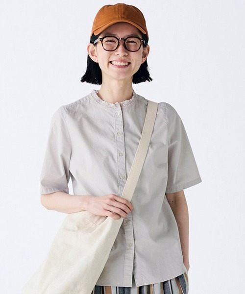 Sunny clouds(サニークラウズ)の「サニークラウズ 衿だけ半袖ブラウス〈レディース〉(シャツ/ブラウス・レディース・イエロー系その他/ライトグレー/ネイビー・M/L/LL)」の2枚目の写真