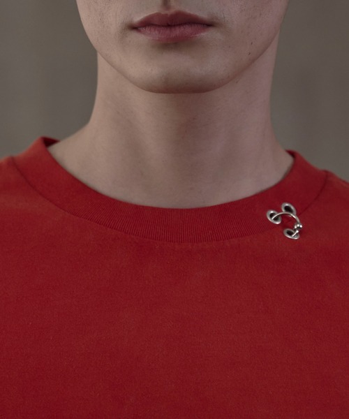 LUCY（ルーシー）の「LUCY/ピアス付きT（Tシャツ/カットソー・メンズ・スミクロ/レッド・MEDIUM/LARGE）」の5枚目の写真