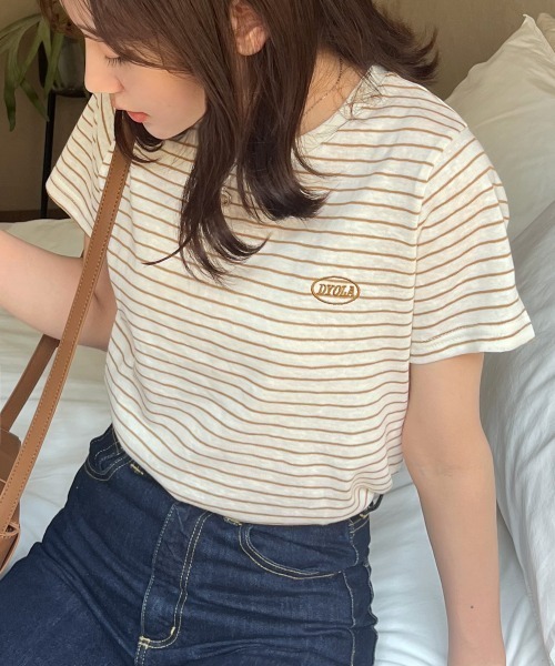 Rejoule(リジュール)の「ワンポイントロゴ刺繍 カラーボーダーTシャツ(Tシャツ/カットソー・レディース・ブラック/レッド/ベージュ・FREE)」の7枚目の写真