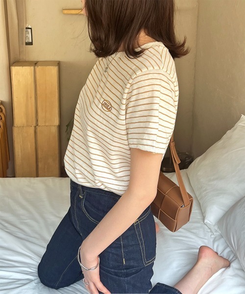 Rejoule(リジュール)の「ワンポイントロゴ刺繍 カラーボーダーTシャツ(Tシャツ/カットソー・レディース・ブラック/レッド/ベージュ・FREE)」の8枚目の写真