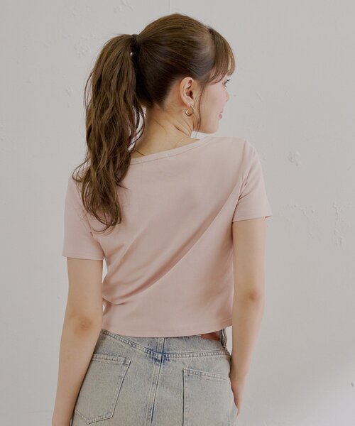 Chico(チコ)の「スクエアネックロゴT(Tシャツ/カットソー・レディース・ピンク/ホワイト/ブラック・FREE)」の19枚目の写真
