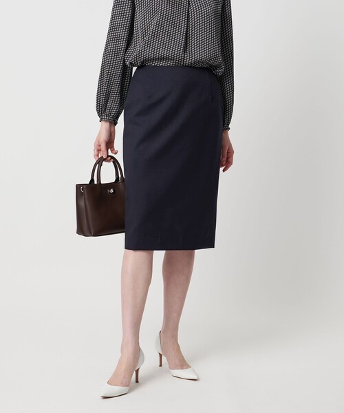 UNITED ARROWS（ユナイテッドアローズ）の「Vitale Barberis Canonico タイトスカート（スカート・レディース・ブラック/ネイビー/モカ/ダークグレー・40/38/34/36）」の4枚目の写真