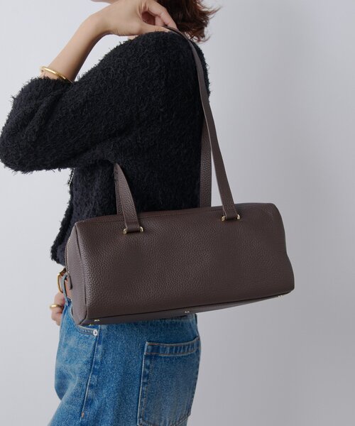 RIVE DROITE（リヴドロワ）の「【コーデのポイントに】ワイドスクエアショルダーバッグ（ショルダーバッグ・レディース・ブラック/ダークグリーン/ダークブラウン・FREE）」の14枚目の写真