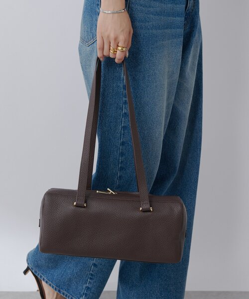 RIVE DROITE（リヴドロワ）の「【コーデのポイントに】ワイドスクエアショルダーバッグ（ショルダーバッグ・レディース・ブラック/ダークグリーン/ダークブラウン・FREE）」の15枚目の写真