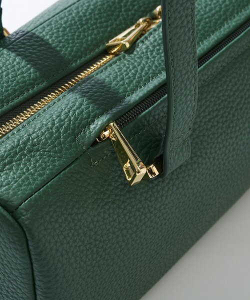 セール】【コーデのポイントに】ワイドスクエアショルダーバッグ