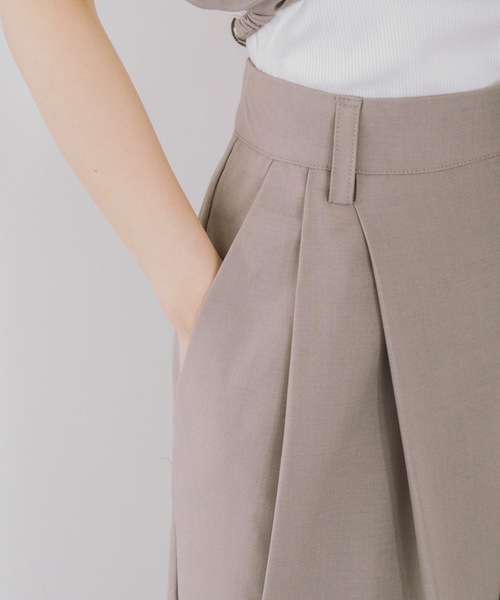 DRWCYS（ドロシーズ）の「2タックワイドパンツ（スラックス・レディース・ベージュ/ブラック・SMALL/MEDIUM）」の16枚目の写真