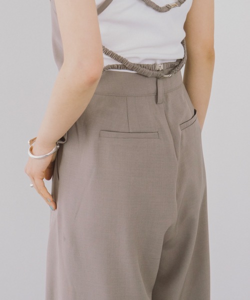 DRWCYS（ドロシーズ）の「2タックワイドパンツ（スラックス・レディース・ベージュ/ブラック・SMALL/MEDIUM）」の17枚目の写真