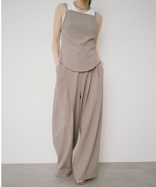 DRWCYS（ドロシーズ）の「2タックワイドパンツ（スラックス・レディース・ベージュ/ブラック・SMALL/MEDIUM）」の5枚目の写真