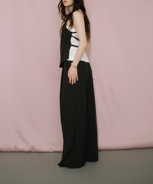 DRWCYS（ドロシーズ）の「2タックワイドパンツ（スラックス・レディース・ベージュ/ブラック・SMALL/MEDIUM）」の21枚目の写真