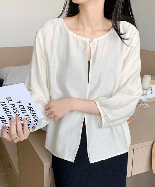 Beststore(ベストストア)の「ワンボタントッパーカーディ カーディガン 長袖(カーディガン/ボレロ・レディース・ベージュ/アイボリー/ブラック・FREE)」の6枚目の写真