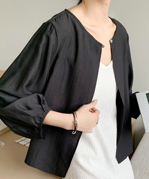 Beststore(ベストストア)の「ワンボタントッパーカーディ カーディガン 長袖(カーディガン/ボレロ・レディース・ベージュ/アイボリー/ブラック・FREE)」の5枚目の写真