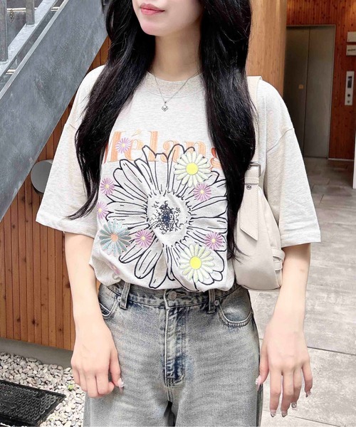 INGNI（イング）の「【WEB限定】カラフル花刺繍Tシャツ（Tシャツ/カットソー・レディース・オフホワイト/オートミール/スミクロ・M）」の16枚目の写真