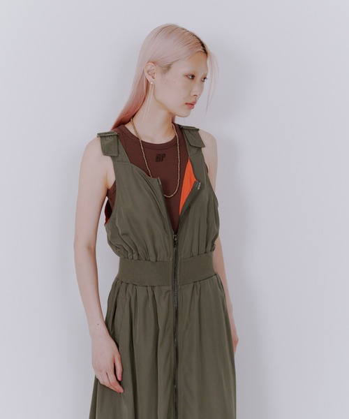 Risley(リズレー)の「Risley(リズレー) 別注MA-1ワンピース(ワンピース・レディース・オリーブ系/ネイビー・F)」の8枚目の写真