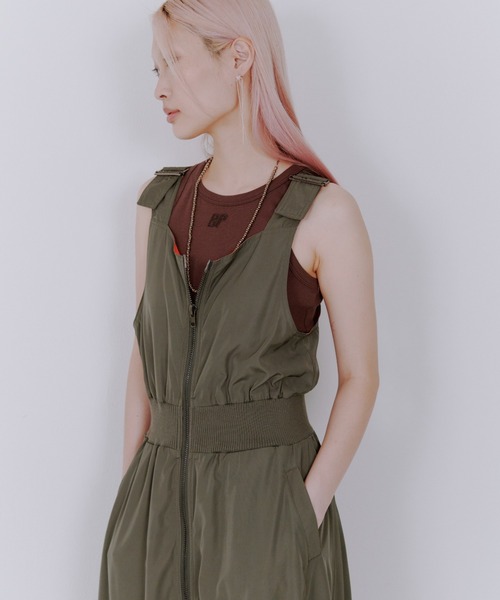 Risley(リズレー)の「Risley(リズレー) 別注MA-1ワンピース(ワンピース・レディース・オリーブ系/ネイビー・F)」の10枚目の写真