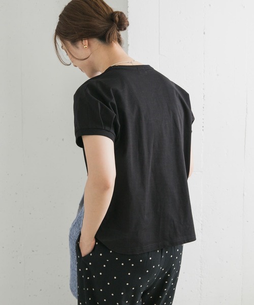 URBAN RESEARCH DOORS（アーバンリサーチドアーズ）の「『UR TECH ひやサラクール』バックポイントタックプルオーバー（Tシャツ/カットソー・レディース・ブラック/グレー系その他/オフホワイト/レッド系その他・MEDIUM）」の19枚目の写真