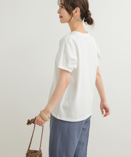 URBAN RESEARCH DOORS（アーバンリサーチドアーズ）の「『UR TECH ひやサラクール』バックポイントタックプルオーバー（Tシャツ/カットソー・レディース・ブラック/グレー系その他/オフホワイト/レッド系その他・MEDIUM）」の5枚目の写真