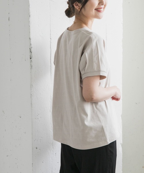 URBAN RESEARCH DOORS（アーバンリサーチドアーズ）の「『UR TECH ひやサラクール』バックポイントタックプルオーバー（Tシャツ/カットソー・レディース・ブラック/グレー系その他/オフホワイト/レッド系その他・MEDIUM）」の13枚目の写真