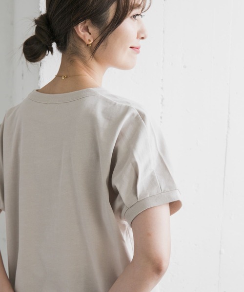 URBAN RESEARCH DOORS（アーバンリサーチドアーズ）の「『UR TECH ひやサラクール』バックポイントタックプルオーバー（Tシャツ/カットソー・レディース・ブラック/グレー系その他/オフホワイト/レッド系その他・MEDIUM）」の14枚目の写真