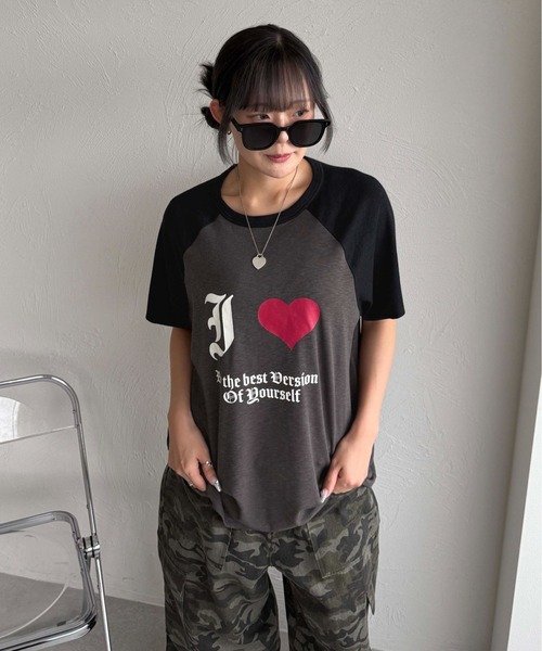 sedacle(セダクル)の「スラブシアーIラブTEE(Tシャツ/カットソー・レディース・ブラック/ボルドー・SMALL/MEDIUM/LARGE)」の3枚目の写真
